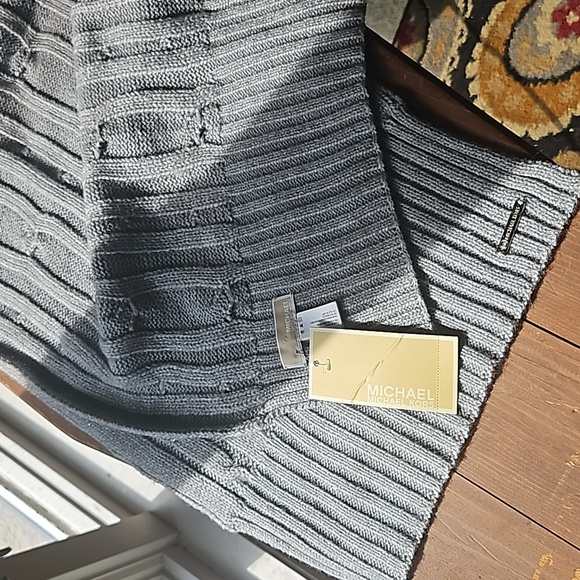 Michael kors new with tag scarf cable knit - Picture 2 of 4